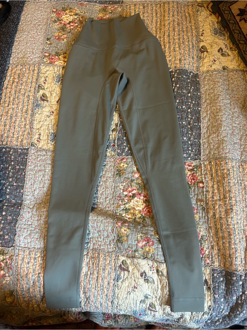 SET Active Sport Body Leggings XS Kelp color